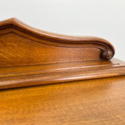 Ąžuolinė drožinėta keturių durų ir dviejų stalčių komoda 56x218x119 cm