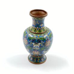 Rytietiška bronzinė vaza 9x9x16 cm