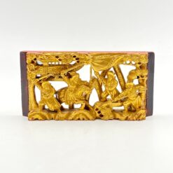 Rytietiška drožinėta dekoracija su kariais 3x18x9 cm