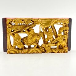 Rytietiška drožinėta dekoracija su kariais 3x18x9 cm