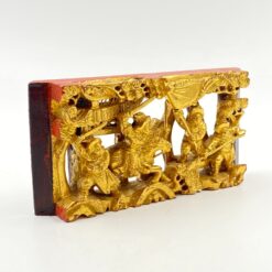 Rytietiška drožinėta dekoracija su kariais 3x18x9 cm