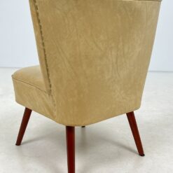 Vintažinis odinis krėslas medinėmis kojomis 64x61x71 cm, 41 cm