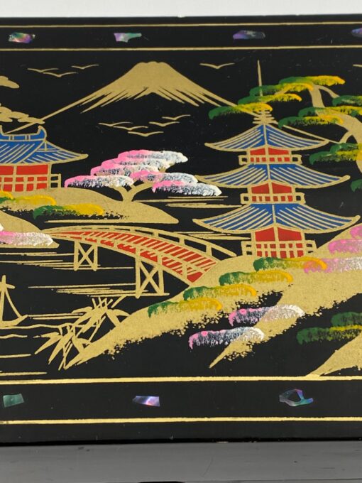 Japoniška prisukama muzikinė papuošalų dėžutė 15×21,5×11 cm