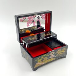 Japoniška prisukama muzikinė papuošalų dėžutė 15×21,5×11 cm