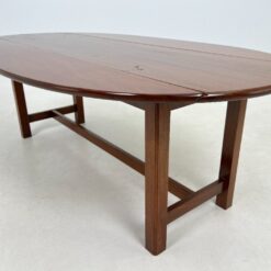 Raudonmedžio staliukas atlenkiamais šonais 39+(2×22)x150x52 cm