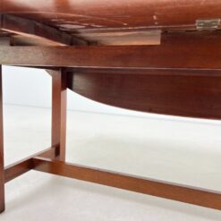 Raudonmedžio staliukas atlenkiamais šonais 39+(2×22)x150x52 cm