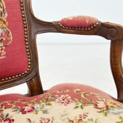 Riešutmedžio fotelis su gobelenu 64x62x83 cm, 42 cm