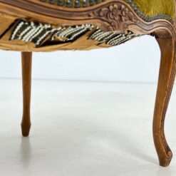 Riešutmedžio fotelis su gobelenu 64x62x86 cm, 44 cm