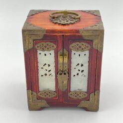 Rytietiška papuošalų skrynelė su žalvario ir akmens detalėmis 12x14,5x18 cm