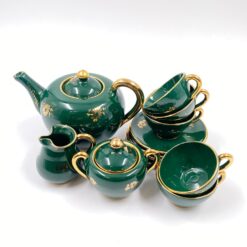 “I.C.A.P. Gualdo Tadino” keramikinis arbatos servizas 5 – iems asmenims (arbatinis (600 ml) 13x19x12 cm, cukrinė 8x12x8 cm, ąsotėlis (100 ml) 6x9x7 cm, 5 vnt. lėkštučių 11,5×11,5×1,5 cm, 5 vnt. puodelių (90 ml) 7,5x9x4 cm)