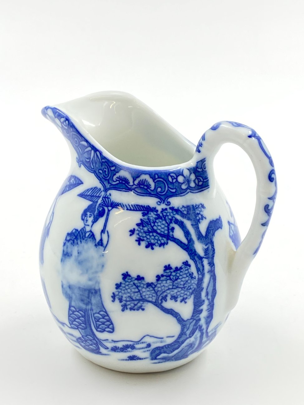 DJ0273-puodai-dubenys-asociai-9 Rytietiškas keramikinis ąsotėlis (150 ml) 7x9x9 cm