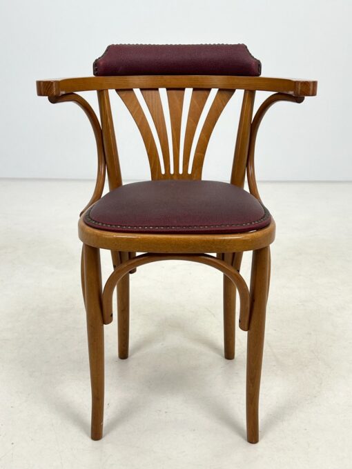 Thonet stiliaus medinis krėslas su medžiaga ir kniedėmis 46x55x79 cm, 47 cm