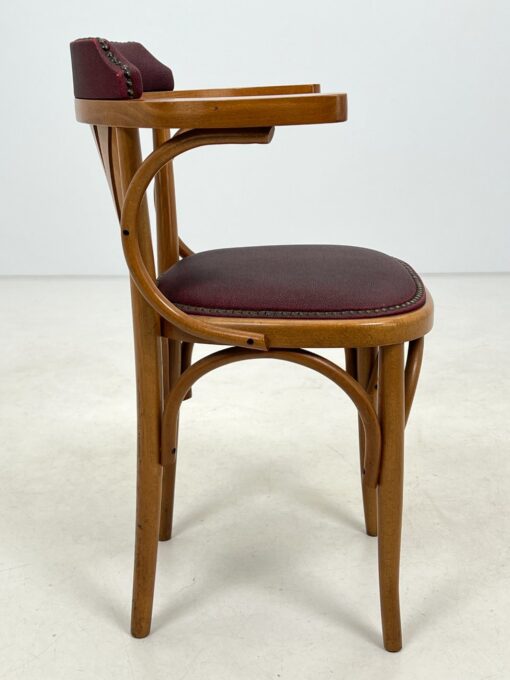 Thonet stiliaus medinis krėslas su medžiaga ir kniedėmis 46x55x79 cm, 47 cm