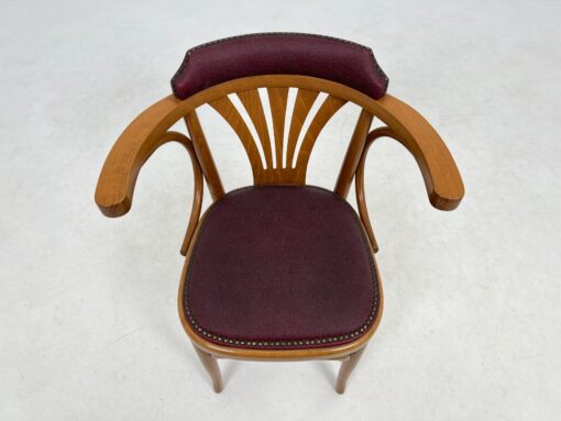 Thonet stiliaus medinis krėslas su medžiaga ir kniedėmis 46x55x79 cm, 47 cm