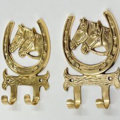 Žalvarinė kabykla “Pasaga su žirgais” 3x9x14 cm