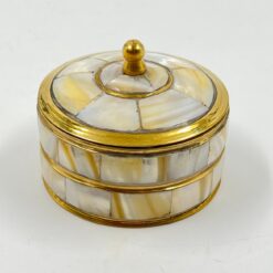 Žalvarinė dėžutė su perlamutru 7x7x6 cm