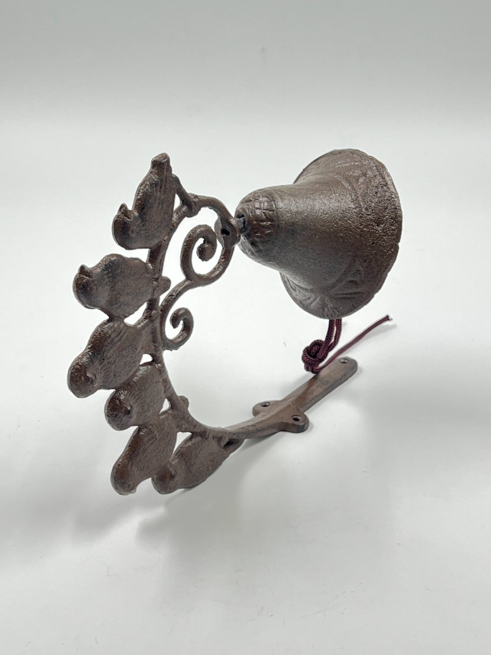 HM0473-interjero-ir-apdailos-detales-7 Sieninis varpas iš ketaus “Paukščiai” 19×9,5×41 cm