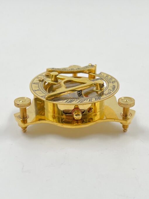 Žalvarinis kompasas 7,5×8,5×4 cm