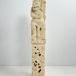 Rytietiška betoninė statula 21x22x127 cm