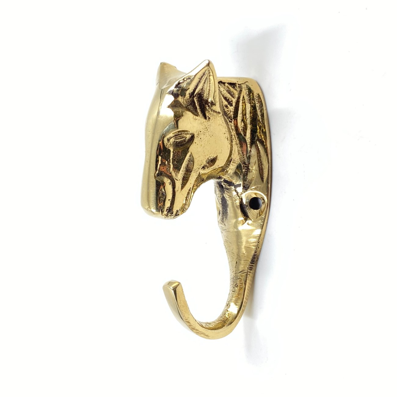 HM0506-kabyklos-lentynos-stovai-0 Žalvarinis kabliukas “Žirgas” 4x3x8,5 cm