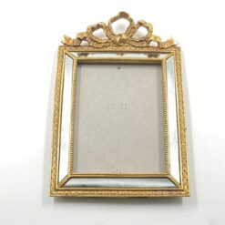 Polirezino rėmelis 13x18 cm dydžio nuotraukai 3x17,5x27,5 cm