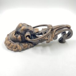 Ketaus durų belstukas “Liūtas” 12x18x38 cm