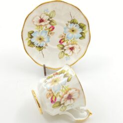 Porcelianinis “Elizabethan” puodelis (150 ml) 7,5×9,5×7,5 cm su lėkštute 13x13x2 cm