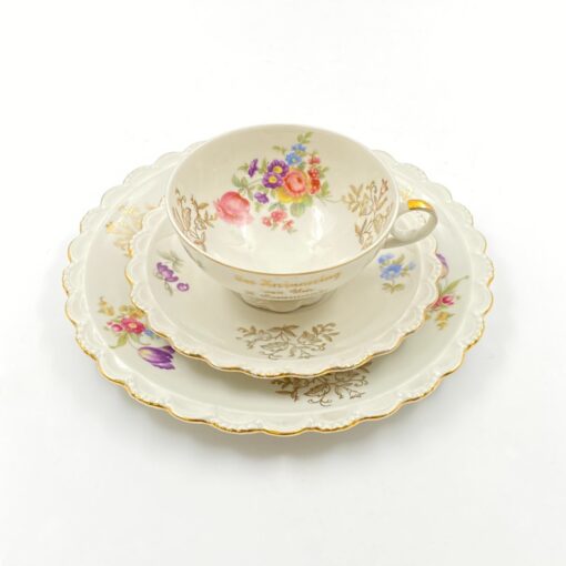 Porcelianinis “Winterling Bavaria” puodelis (200 ml) 10x13x5,5 cm su lėkštutėmis 15x15x2 cm ir 21x21x2 cm