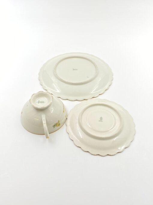 Porcelianinis “Winterling Bavaria” puodelis (200 ml) 10x13x5,5 cm su lėkštutėmis 15x15x2 cm ir 21x21x2 cm