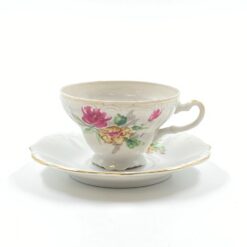 Porcelianinis puodelis (150 ml) 9,5x11x6 cm su lėkštute 14x14x2 cm