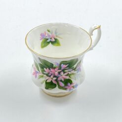 Porcelianinis “Royal Albert” puodelis (150 ml) 7,5×9,5×7 cm