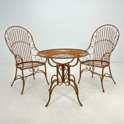 Provanso stiliaus metalinių sodo baldų komplektas (2 vnt. krėslų 60x57x120 cm, 47 cm ir stalas 81x81x77 cm)