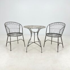 Provanso stiliaus metalinių sodo baldų komplektas (2 vnt. krėslų 59x59x88 cm, 47 cm ir stalas 71x71x77 cm)