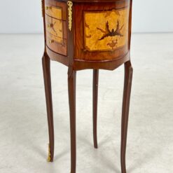 Liudviko XV laikotarpio stiliaus medinių spintelių su žalvario detalėmis 2 vnt. komplektas 30x40x70 cm