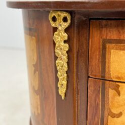 Liudviko XV laikotarpio stiliaus medinių spintelių su žalvario detalėmis 2 vnt. komplektas 30x40x70 cm