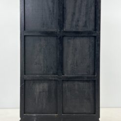 Rytietiška vitrina su akmens ir žalvario dekoracijomis 42x95x172 cm