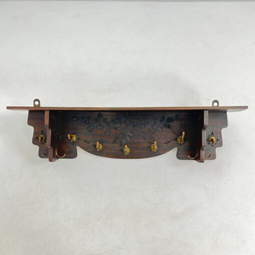 Ąžuolinė sieninė drožinėta kabykla 21x112x33 cm