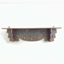 Ąžuolinė sieninė drožinėta kabykla 21x112x33 cm