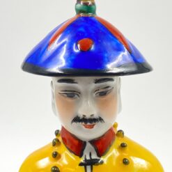 Porcelianinė Čingų dinastijos imperatoriaus statula 6x8x28 cm