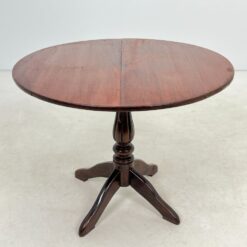 Apvalus medinis staliukas 93x92x72 cm