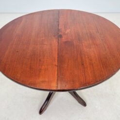 Apvalus medinis staliukas 93x92x72 cm