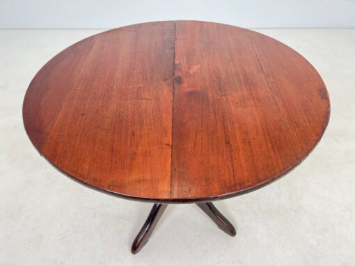 Apvalus medinis staliukas 93x92x72 cm