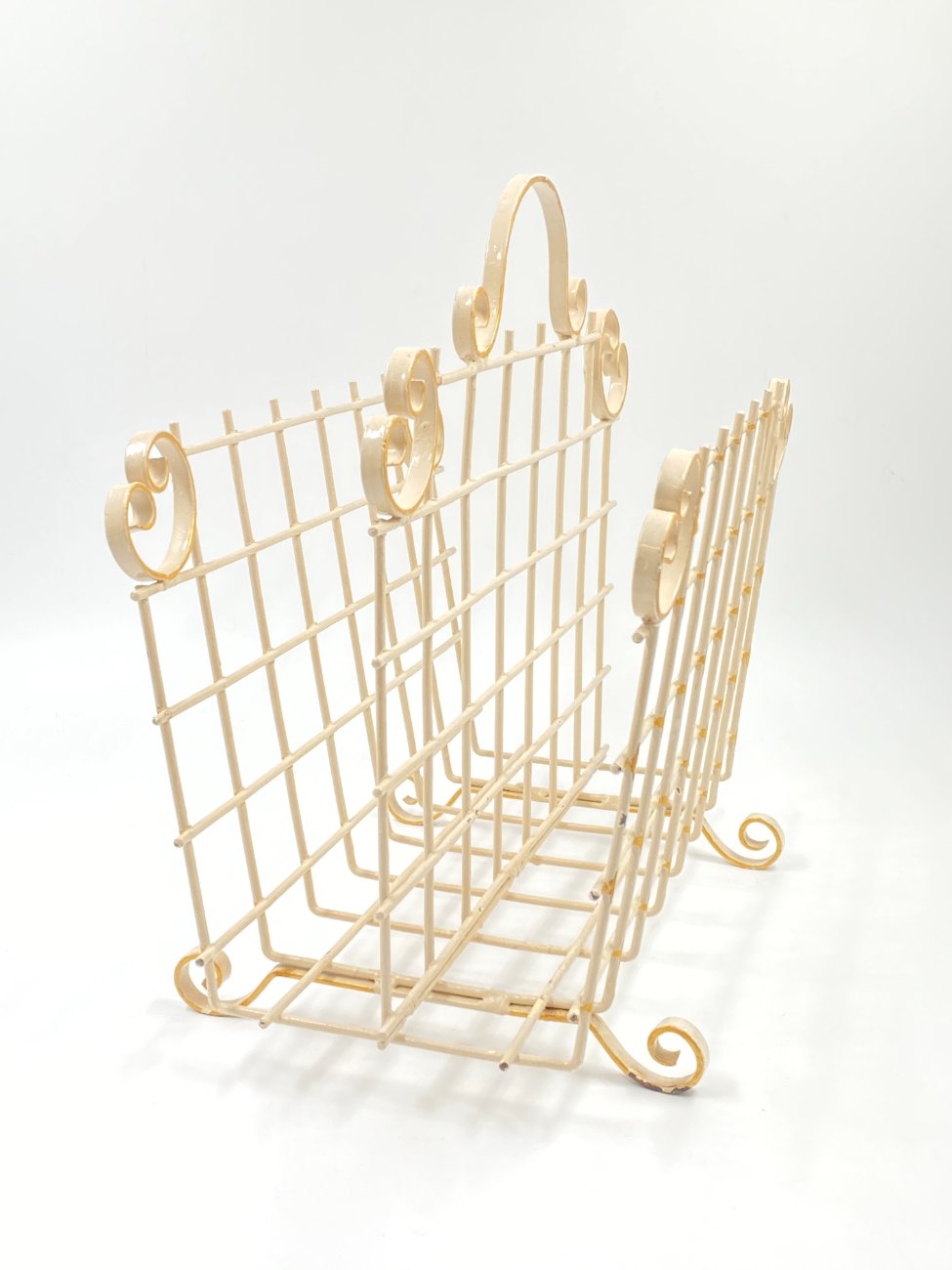 DJ0388-laikrastines-vynines-3 Metalinė laikraštinė 24x38x37 cm