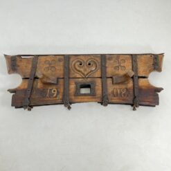 Senovinė iškaba/dekoracija iš medžio ir metalo 21x109x38 cm