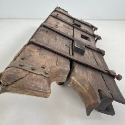 Senovinė iškaba/dekoracija iš medžio ir metalo 21x109x38 cm