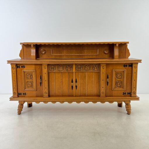 Ąžuolinė keturių durų ir dviejų stalčių komoda 51x220x126 cm
