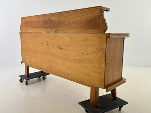 Ąžuolinė keturių durų ir dviejų stalčių komoda 51x220x126 cm