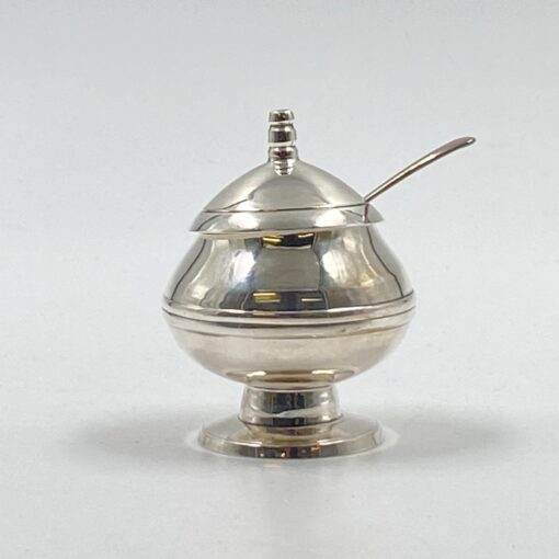 Sidabruoto metalo prieskoninė su šaukšteliu 6x8x8,5 cm