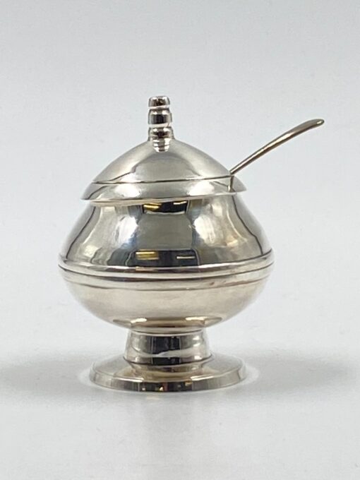 Sidabruoto metalo prieskoninė su šaukšteliu 6x8x8,5 cm