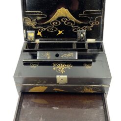 Japoniška medinė lakuota rašymo dėžutė 26x41x18,5 cm